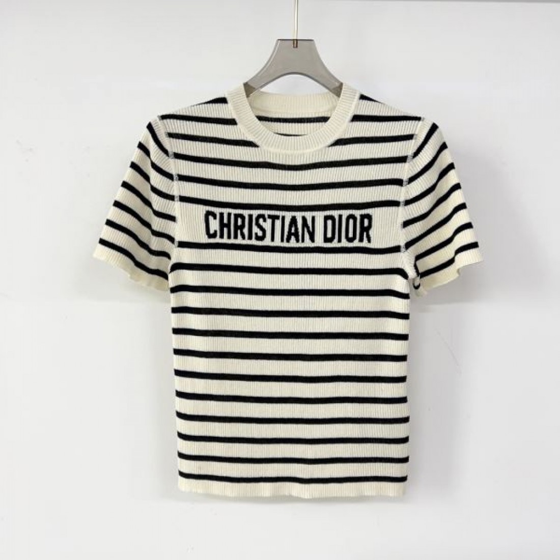 ディオール スーパーコピー 半袖Tシャツ 大人の雰囲気たっぷり 高品質n級品 DIOR