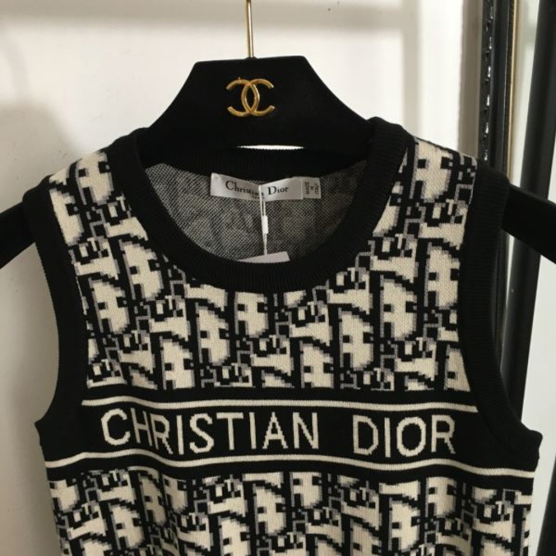 ファション春夏限定色 ディオール スーパーコピー ニットベスト 海外限定 DIOR