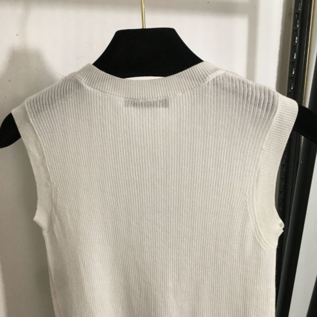 FENDI スーパーコピー ニットベスト ロゴ 最後の春夏コレクション フェンデイ