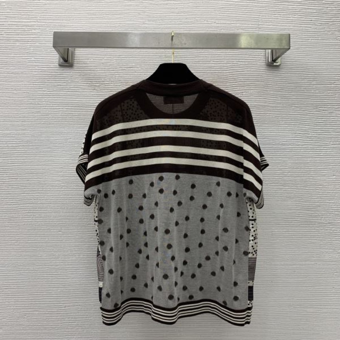 HERMES スーパーコピー 半袖Tシャツ ロゴ 最新の注目ファッション エルメス