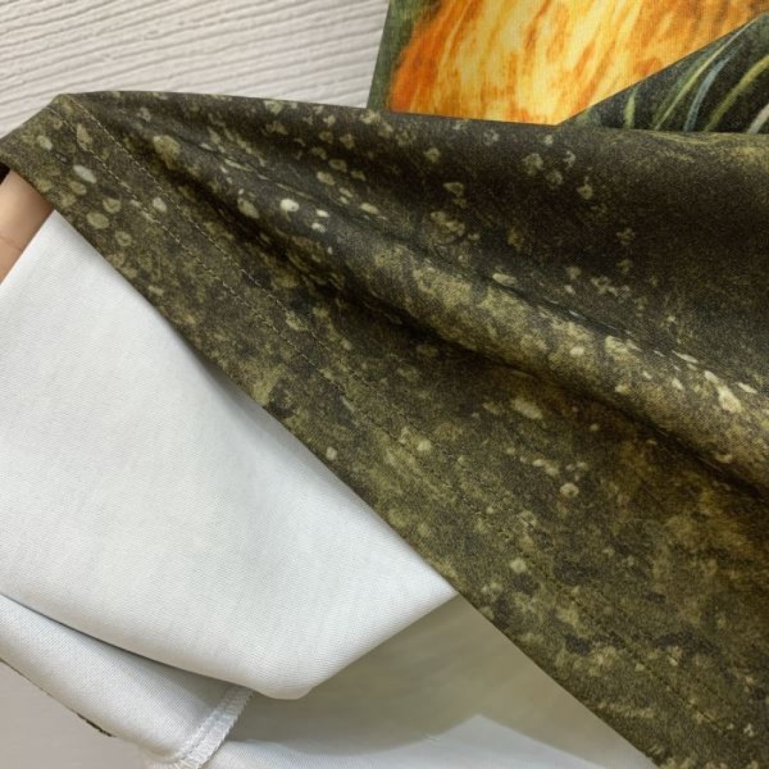 激安価格 LOEWE ロエベ コピー 半袖Tシャツ 使えて可愛いデザイン 夏新品
