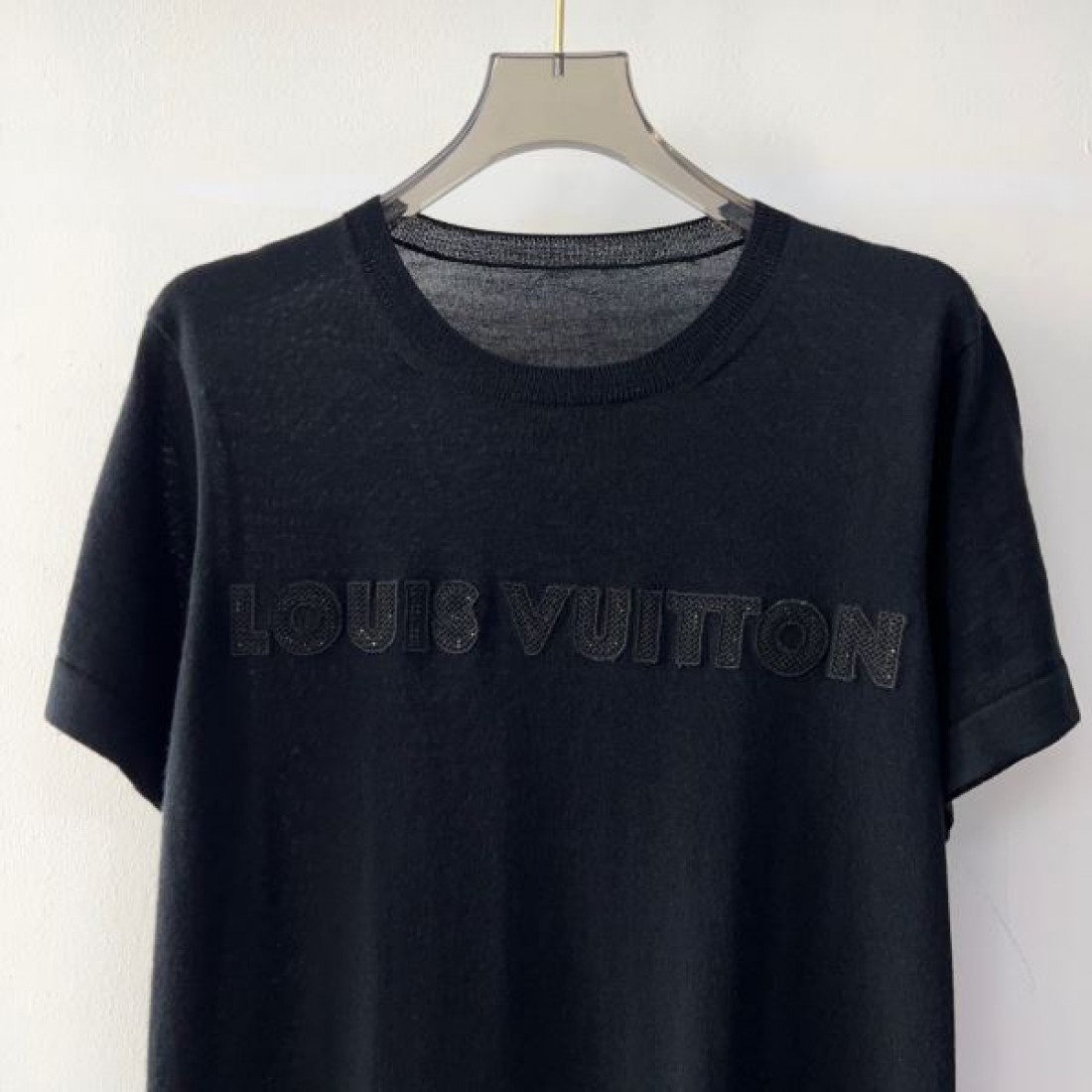 大注目 LOUIS VUITTON コピー 半袖Tシャツ 早い者勝ち デザイン