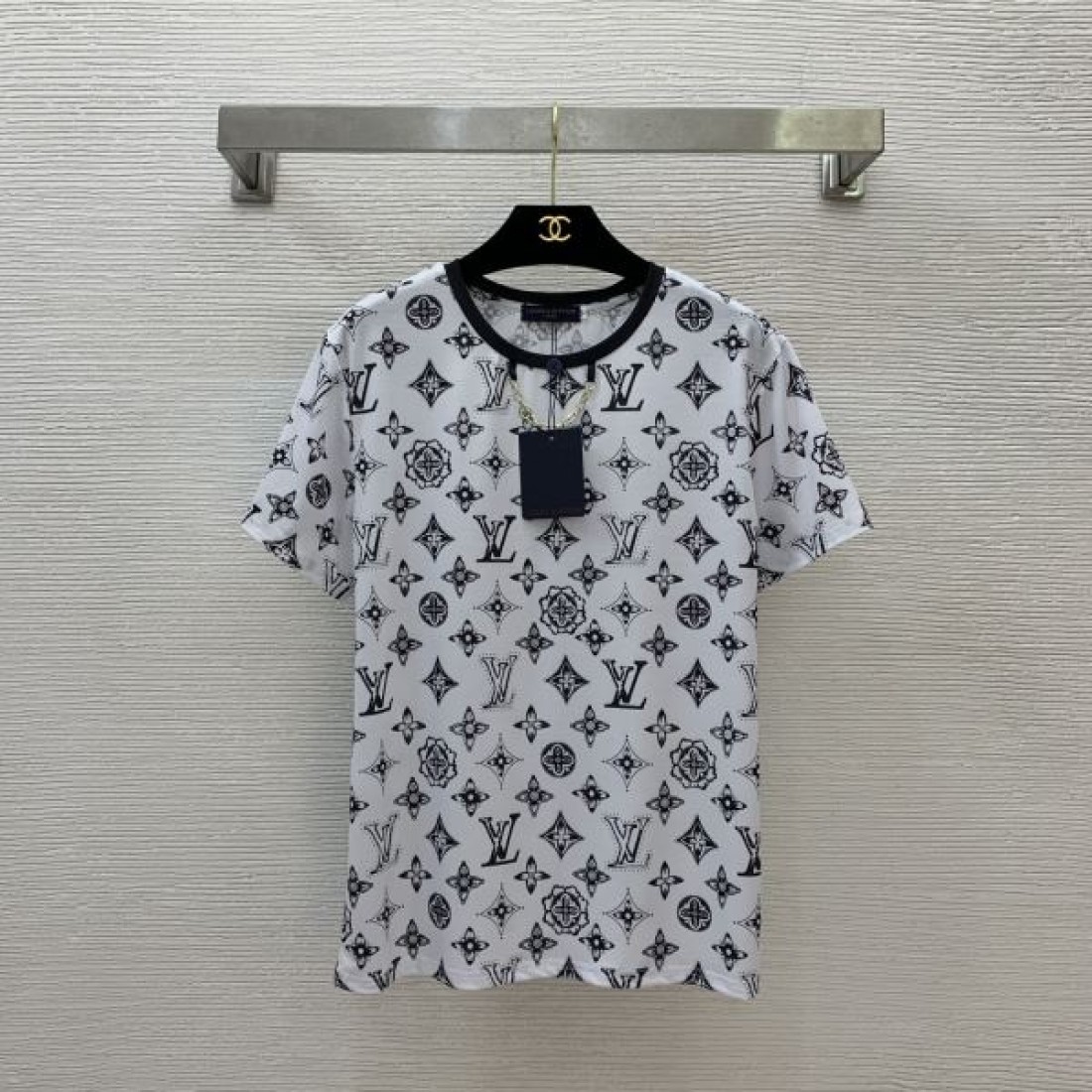 今季話題の一級品 ディオール スーパーコピー 半袖Tシャツ 最新トレンド