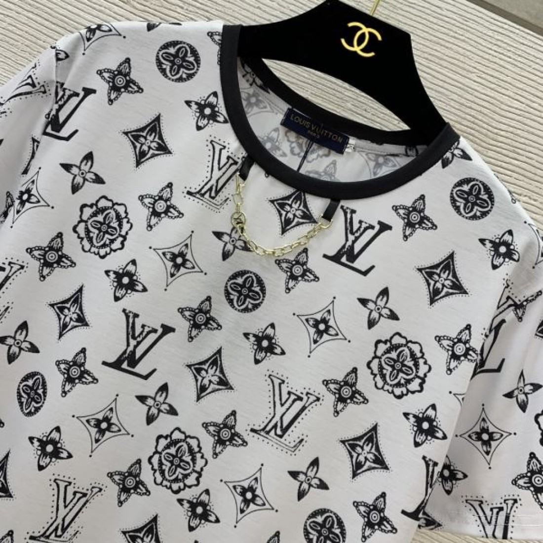 今季話題の一級品 ディオール スーパーコピー 半袖Tシャツ 最新トレンド