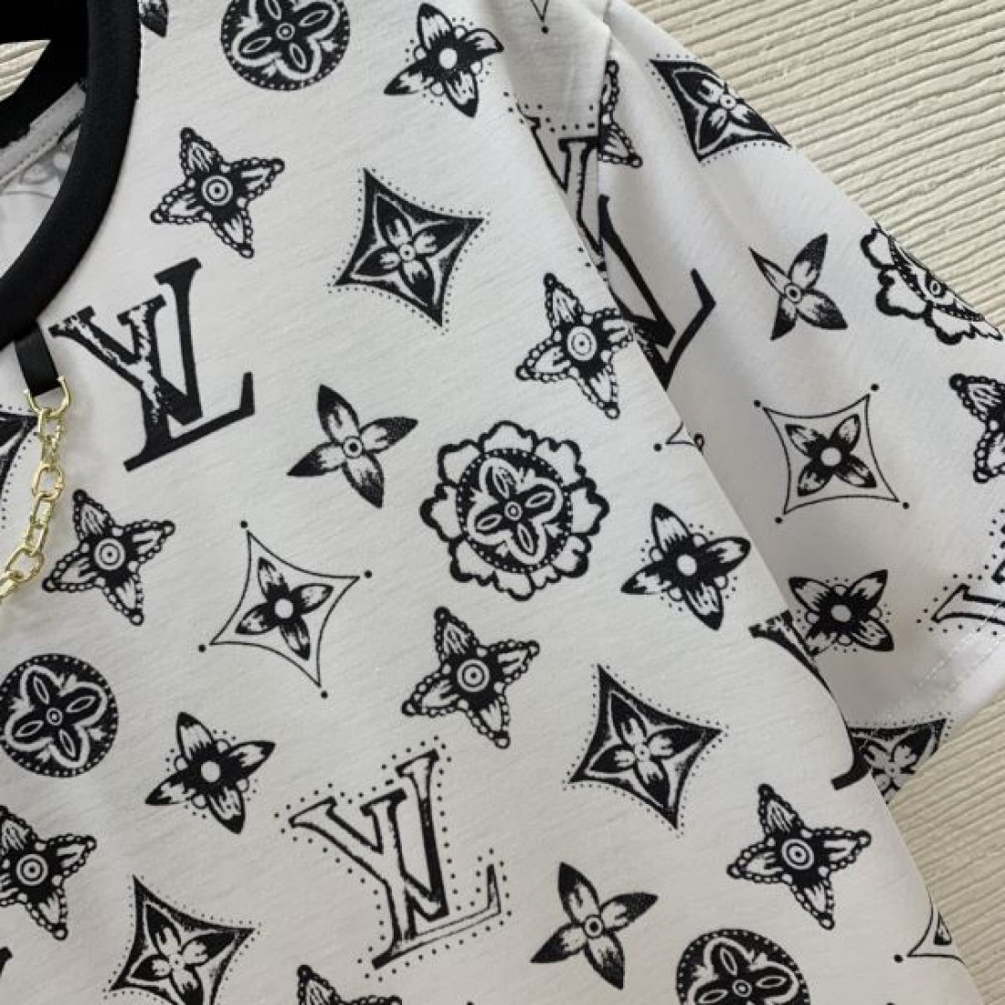 LOUIS VUITTON スーパーコピー 半袖Tシャツ ロゴ 今季話題の一級品 ルイヴィトン
