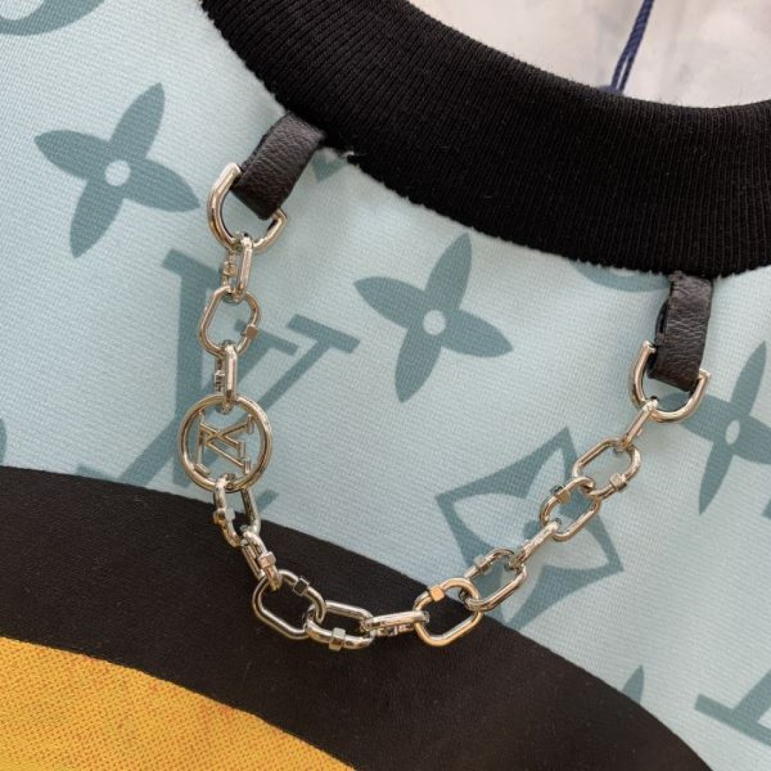 SALEn級品 LOUIS VUITTON コピー 半袖Tシャツ 完売必須限定