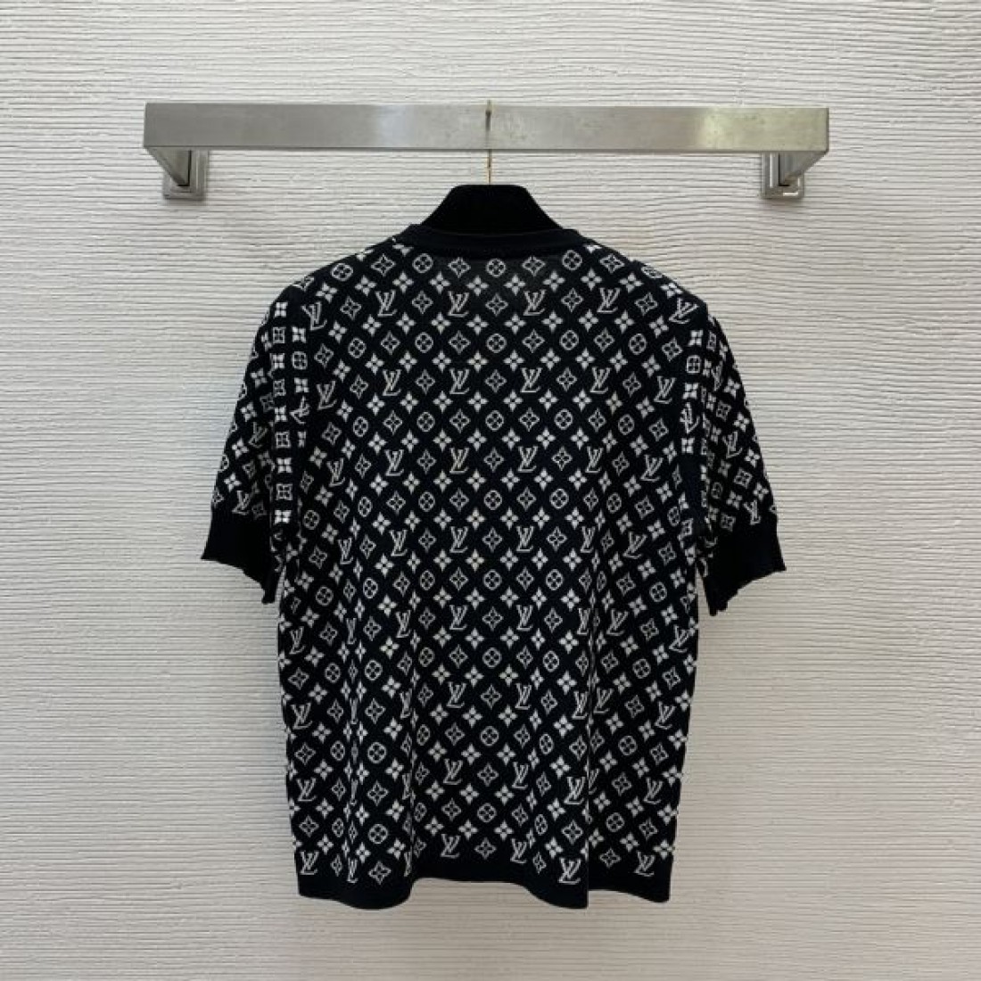 LOUIS VUITTON スーパーコピー 半袖ニット ロゴ 今大注目ブランド ルイヴィトン