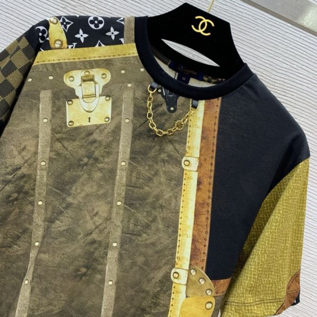 LOUIS VUITTON スーパーコピー 半袖Tシャツ ロゴ 今大注目ブランド ルイヴィトン