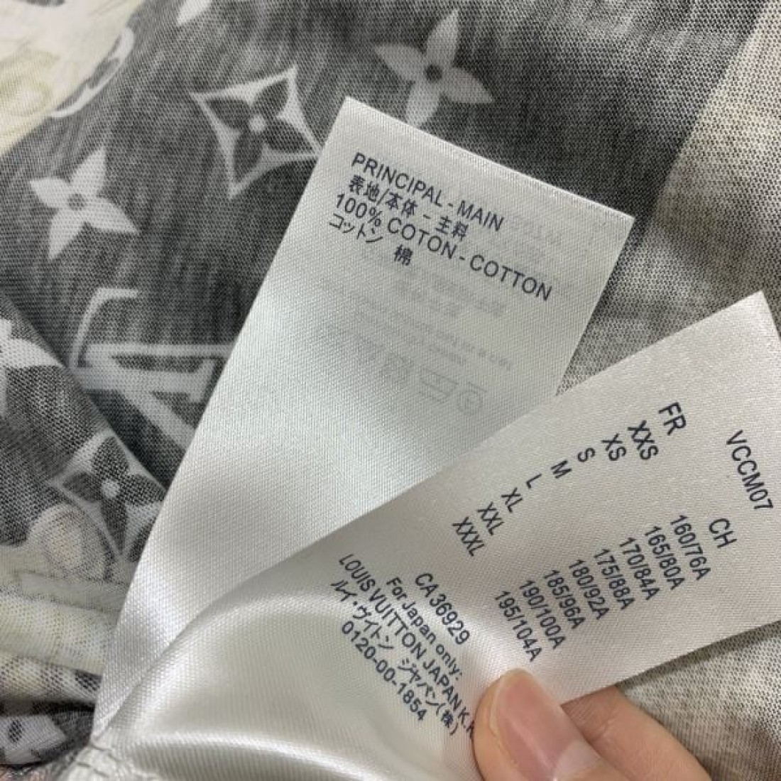 LOUIS VUITTON スーパーコピー 半袖Tシャツ ロゴ 今大注目ブランド ルイヴィトン