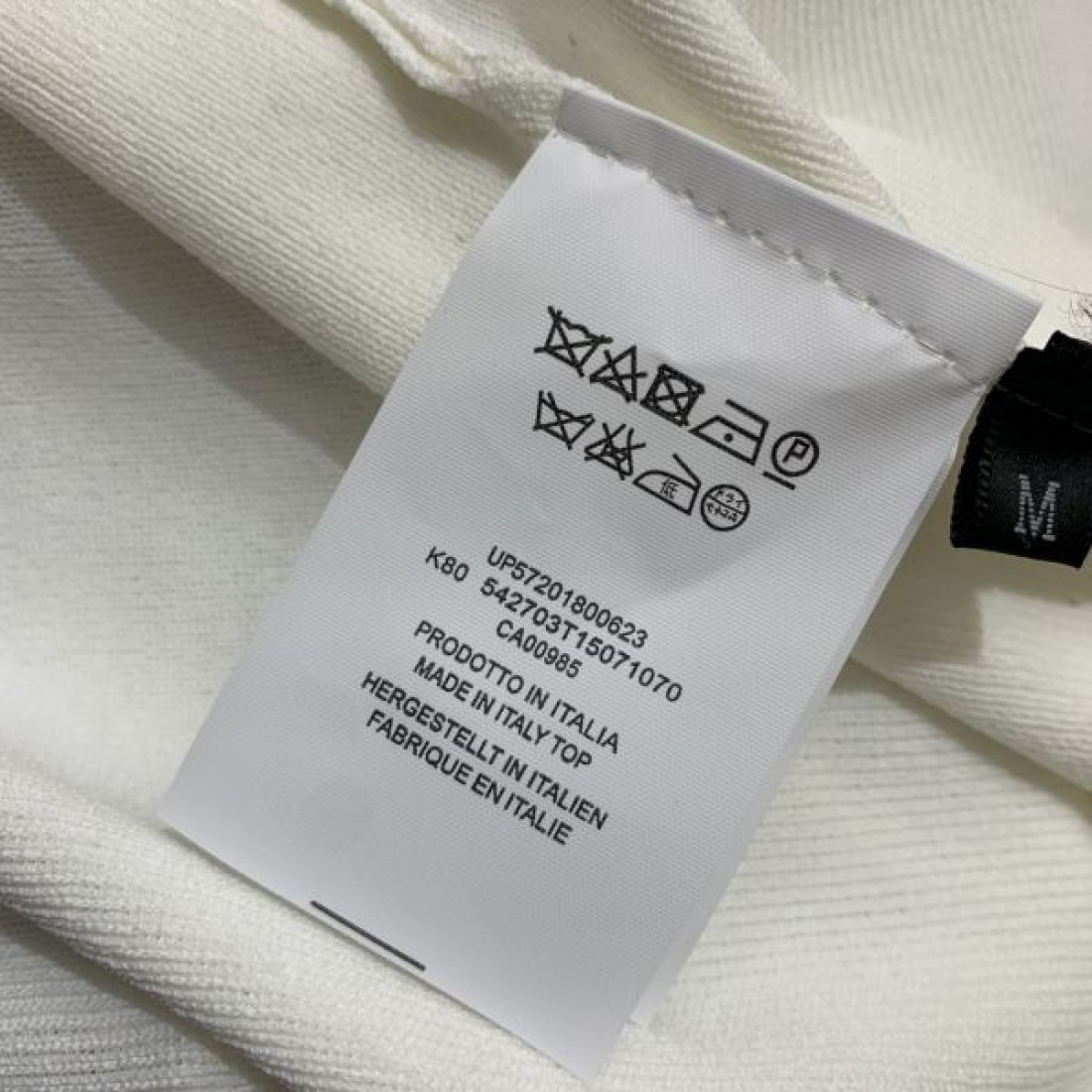 MIU MIU スーパーコピー チョッキ ロゴ 最高傑作の着心地 ミュウミュウ