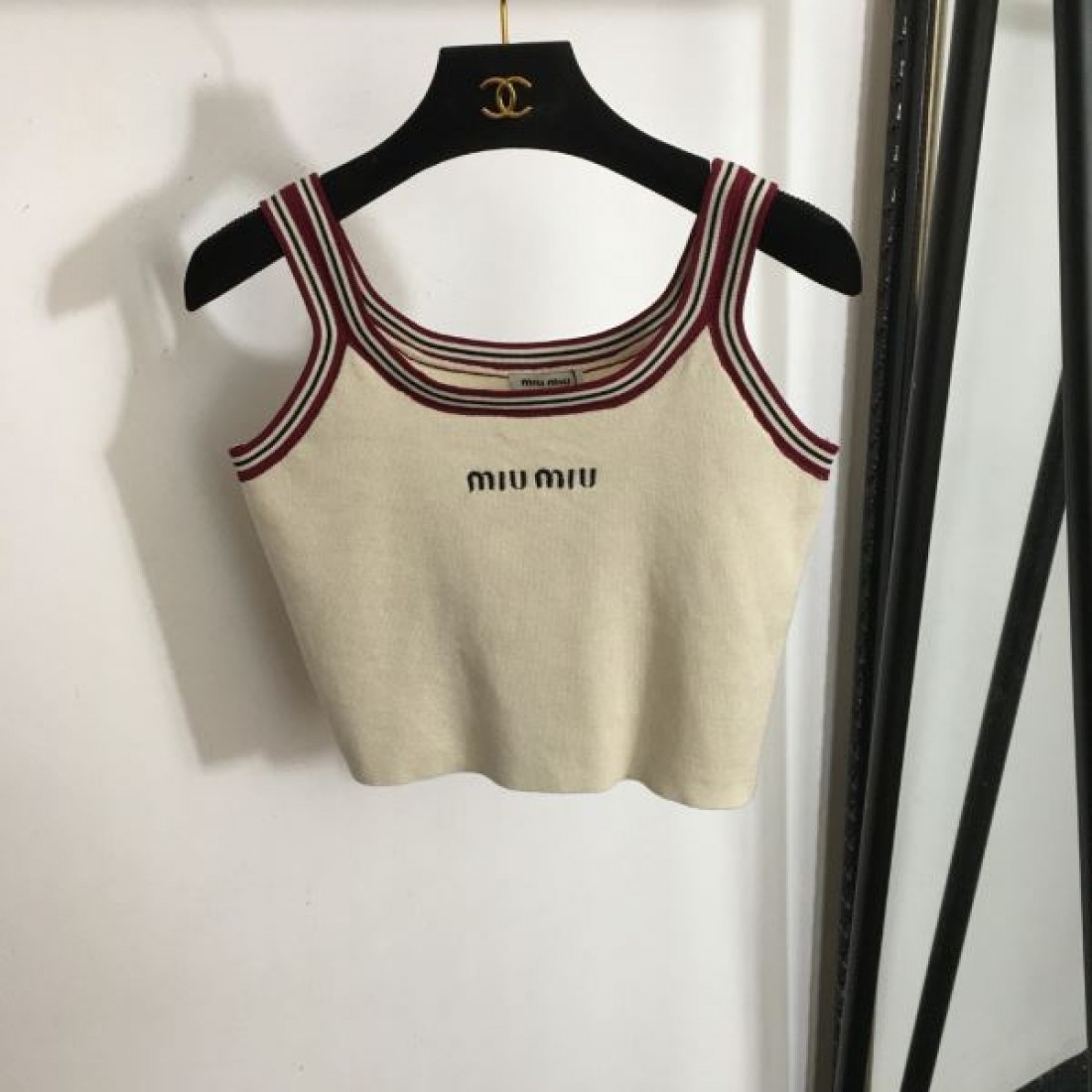 MIU MIU スーパーコピー キャミソール ロゴ 大人気限定カラー ミュウミュウ