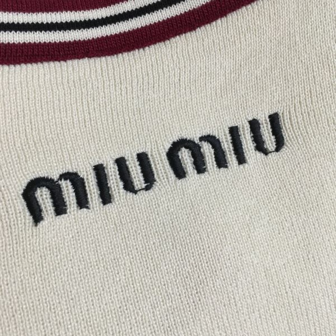 MIU MIU スーパーコピー キャミソール ロゴ 大人気限定カラー ミュウミュウ