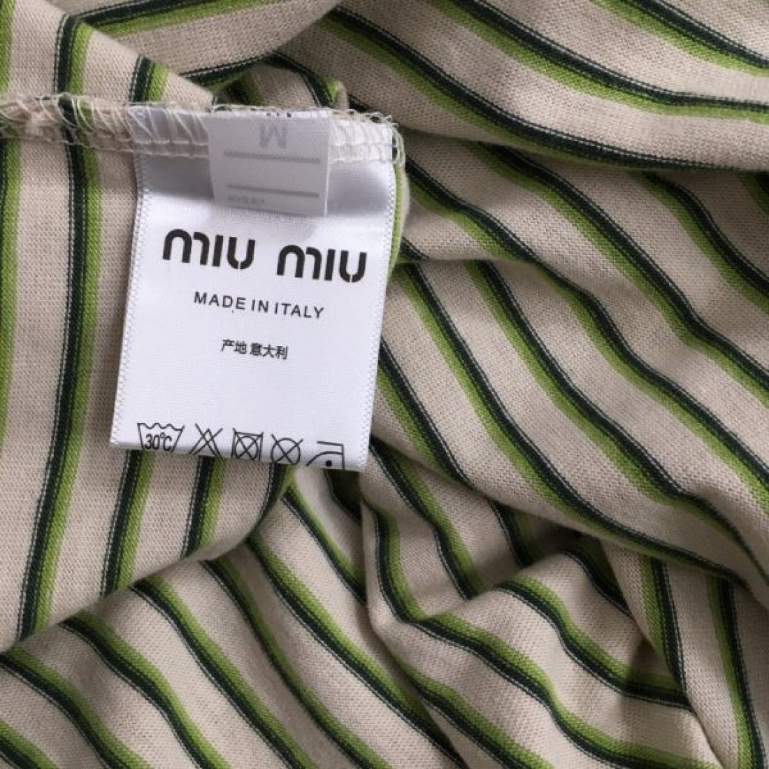 MIU MIU スーパーコピー 半袖Tシャツ ロゴ 圧倒的人気を誇る ミュウミュウ