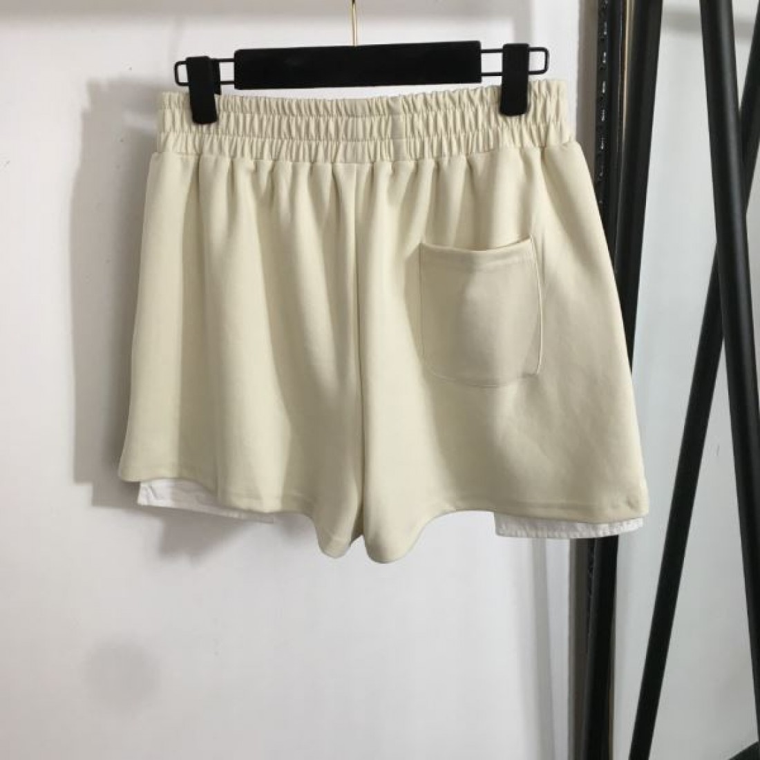 入手困難アイテム MIU MIU ミュウミュウ コピー 上下セット トレンド激安