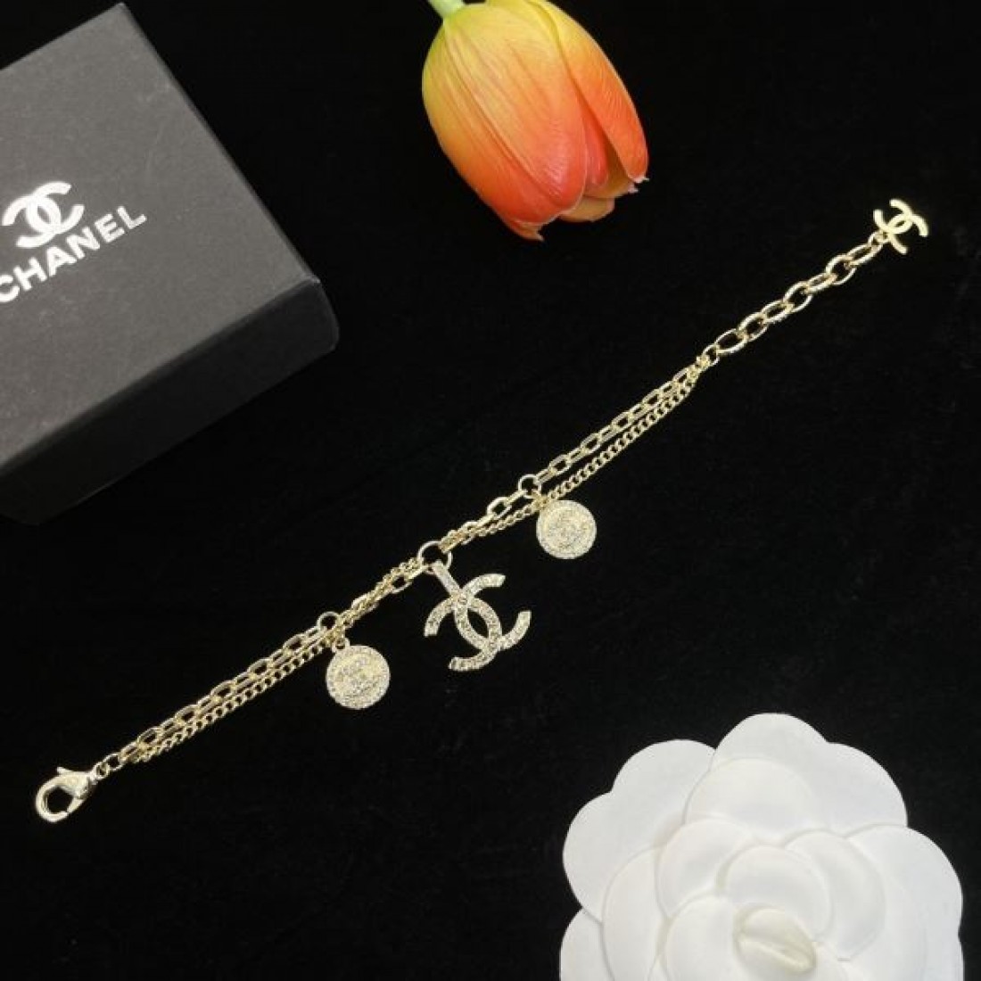 CHANEL コピー ブレスレット ロゴ お洒落さんの愛用率が高い シャネル
