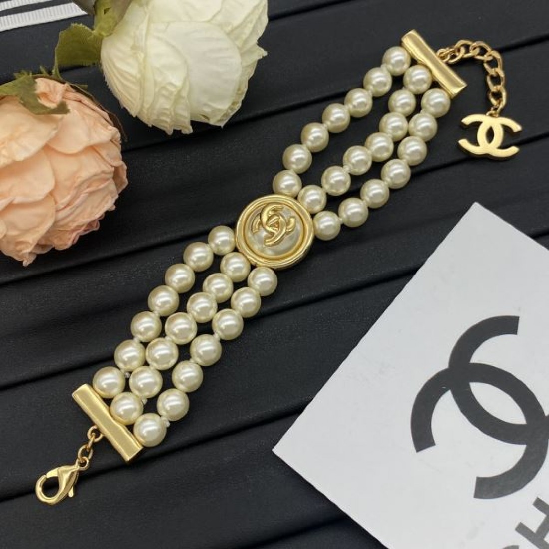CHANEL コピー ブレスレット ロゴ お洒落度が一段アップする シャネル