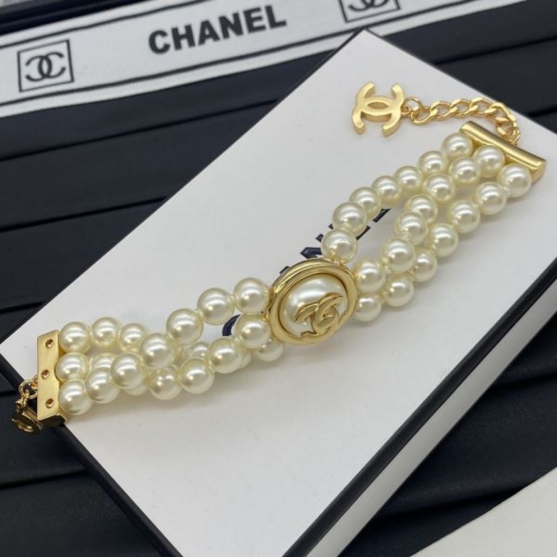CHANEL コピー ブレスレット ロゴ お洒落度が一段アップする シャネル