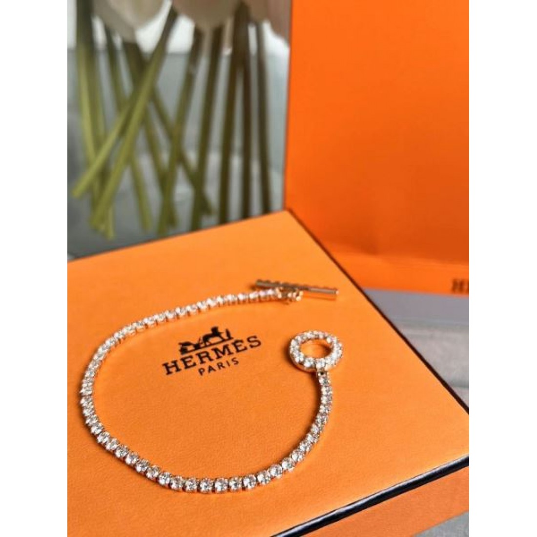 エルメス コピー ブレスレット ロゴ キレイめな印象を与えてくれ HERMES