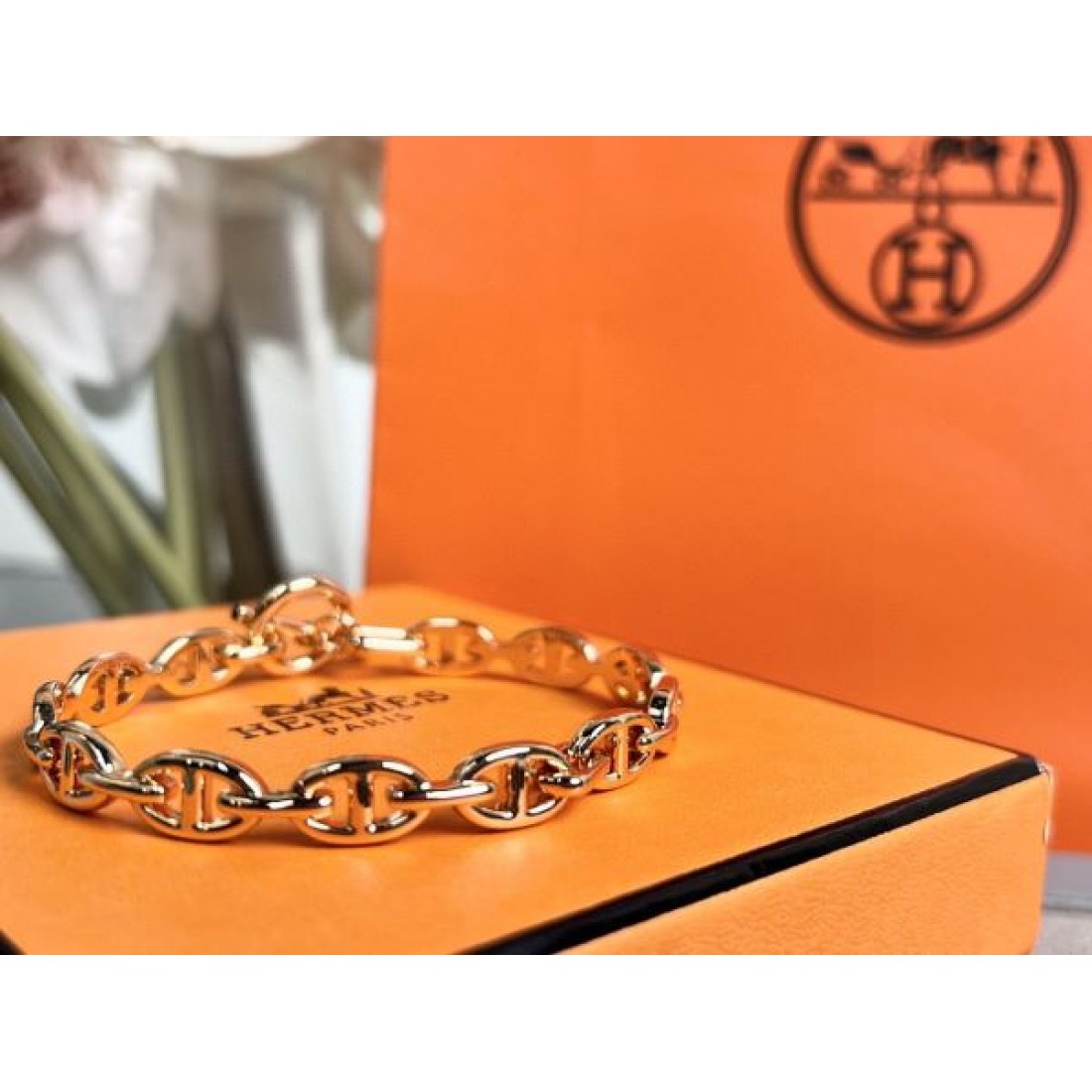 エルメス コピー ブレスレット ロゴ さりげないおしゃれを楽しめ HERMES