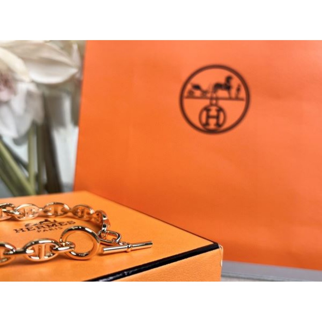 エルメス コピー ブレスレット ロゴ さりげないおしゃれを楽しめ HERMES