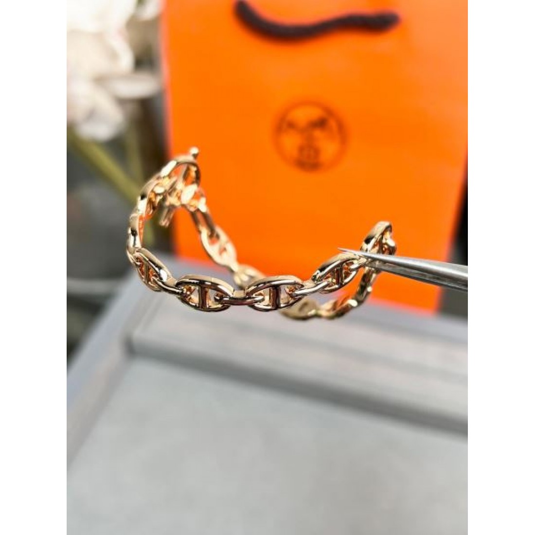 エルメス コピー ブレスレット ロゴ さりげないおしゃれを楽しめ HERMES