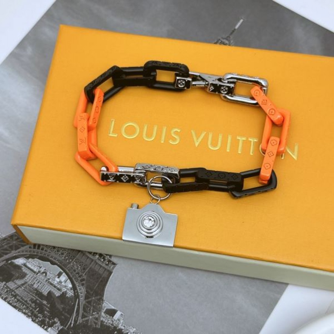 LOUIS VUITTON コピー ブレスレット ロゴ カジュアルの定番 ルイヴィトン