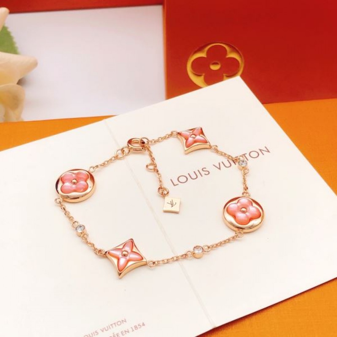 LOUIS VUITTON コピー ブレスレット ロゴ きちんと感が強い ルイヴィトン