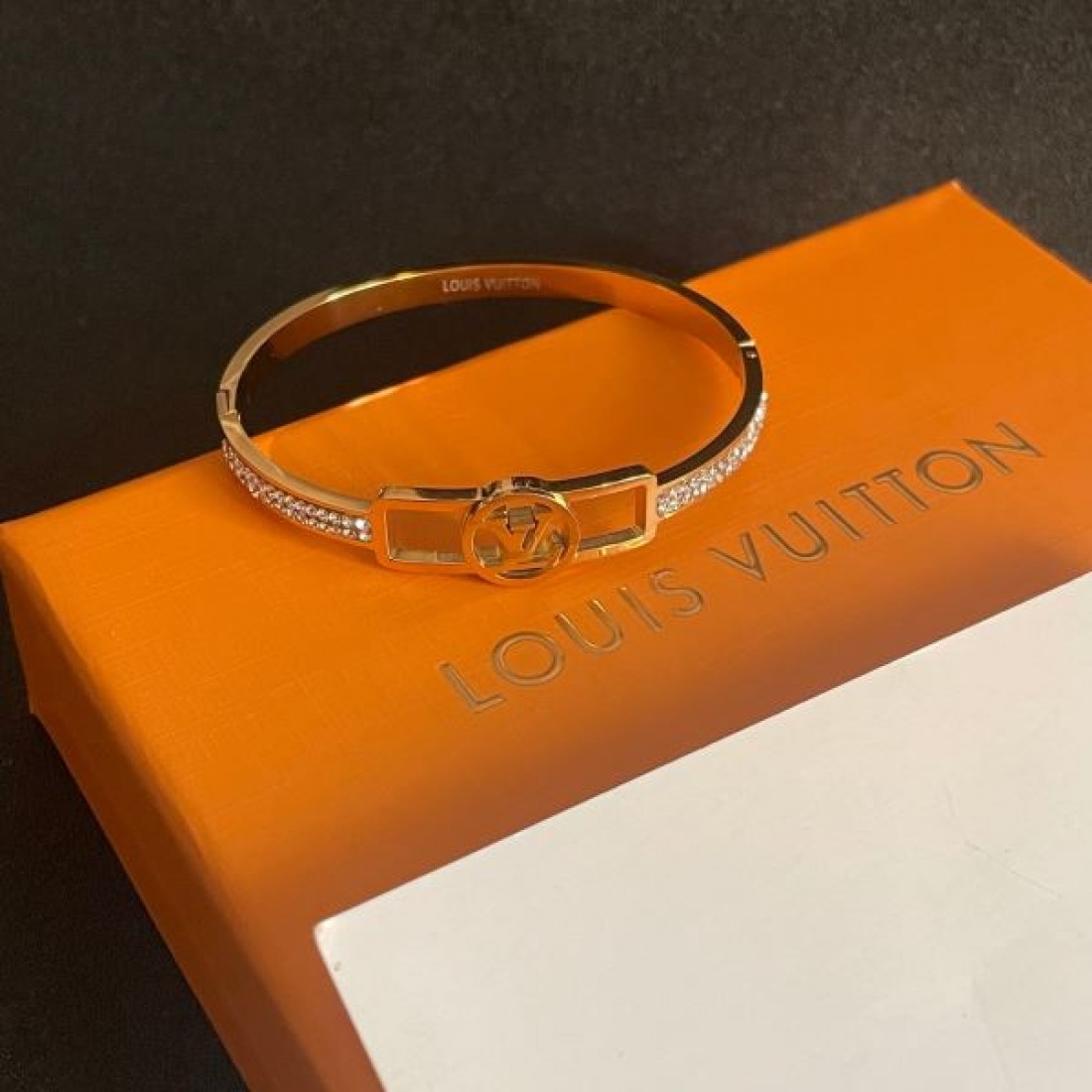 LOUIS VUITTON コピー ブレスレット ロゴ 大人カジュアルな ルイヴィトン