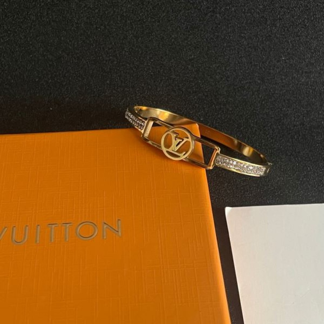 LOUIS VUITTON コピー ブレスレット ロゴ 大人カジュアルな ルイヴィトン