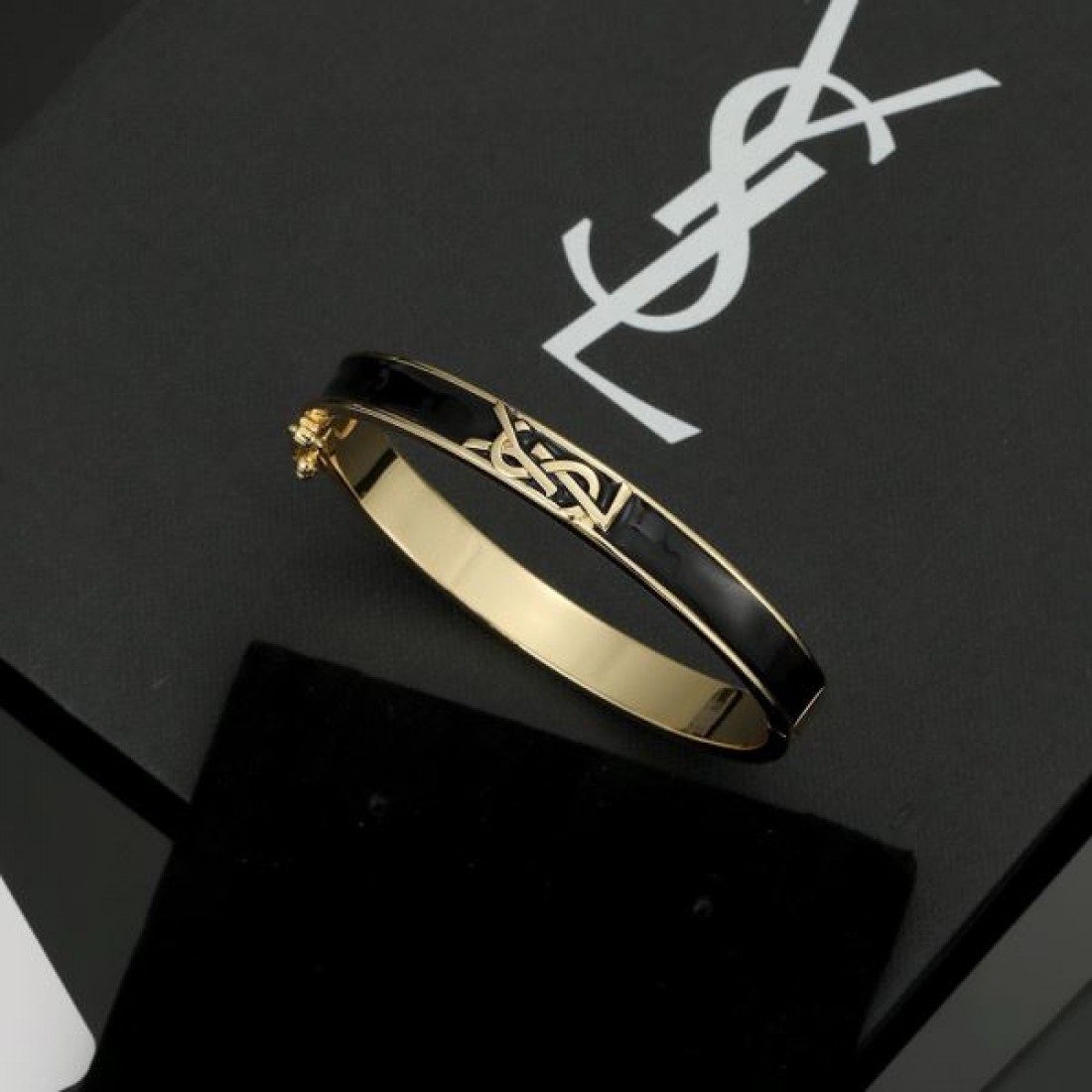 イヴ サンローラン コピー ブレスレット ロゴ お気に入りの上品 SAINT LAURENT
