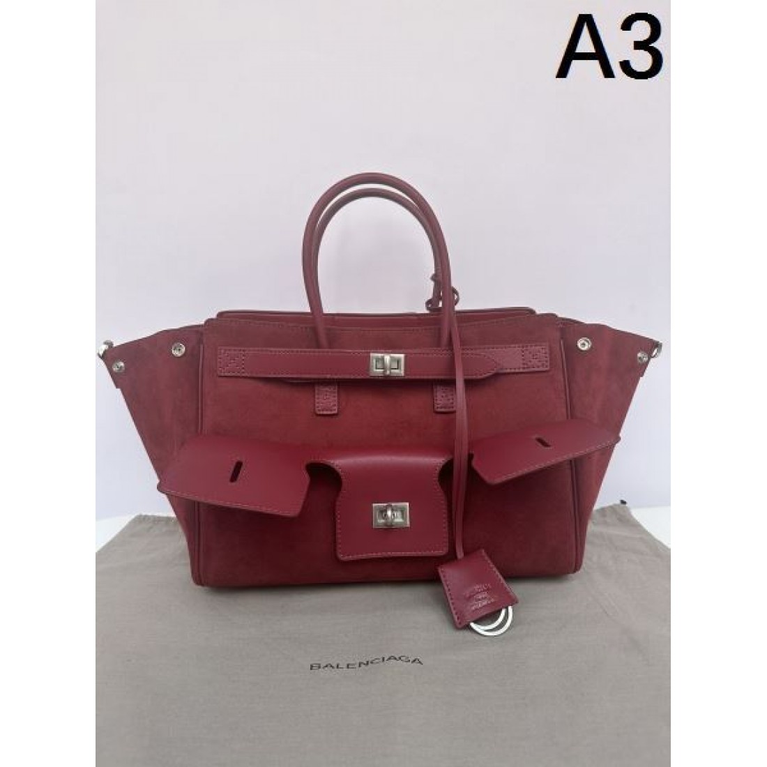 BALENCIAGA スーパーコピー トートバッグ ロゴ 超レアな入手困難品 バレンシアガ