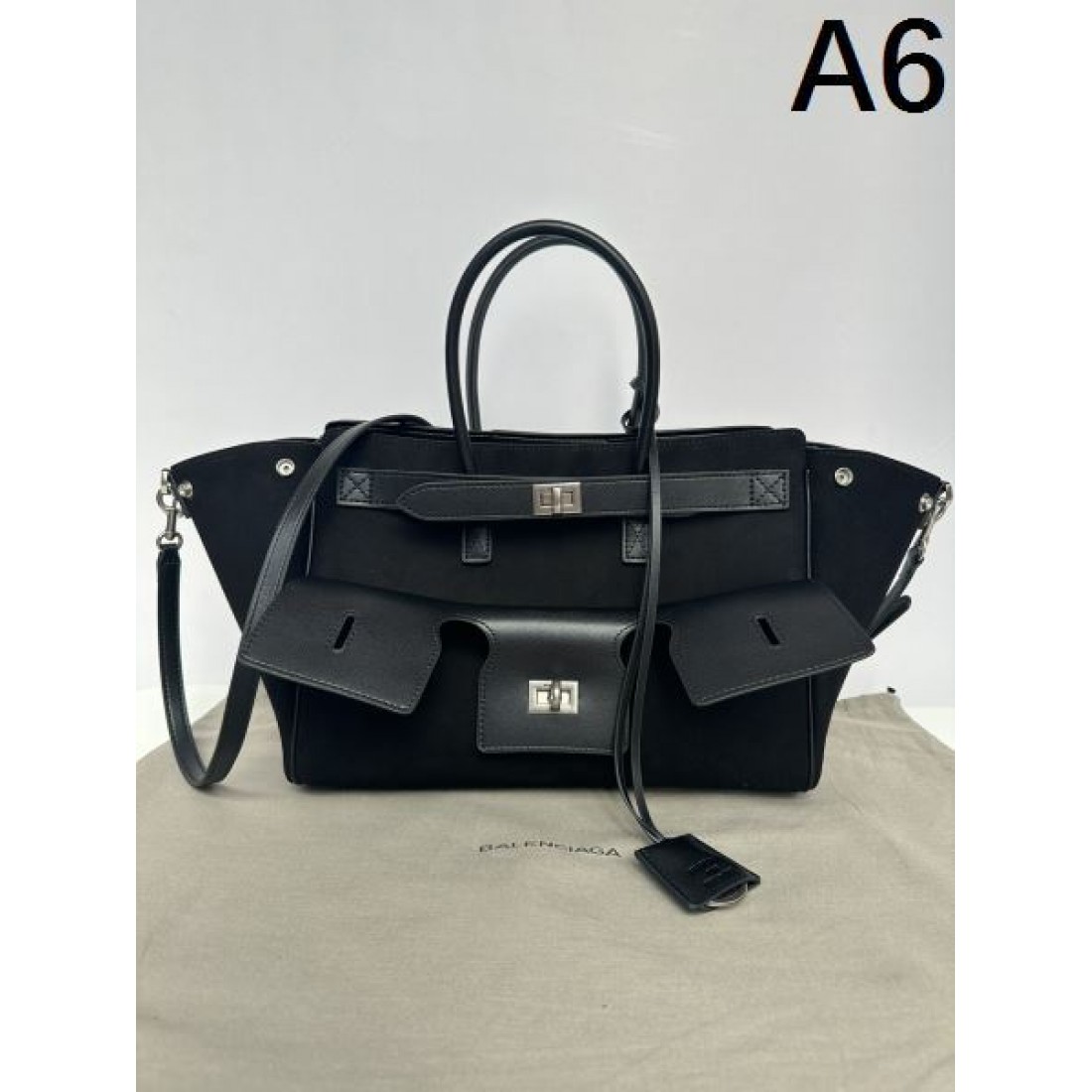 BALENCIAGA スーパーコピー トートバッグ ロゴ 超レアな入手困難品 バレンシアガ