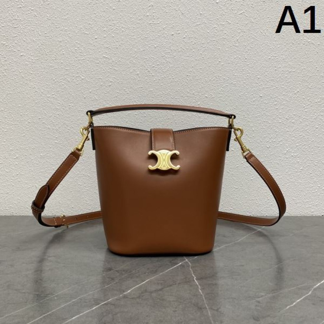 CELINE スーパーコピー トートバッグ ロゴ ファッションの最先端 セリーヌ