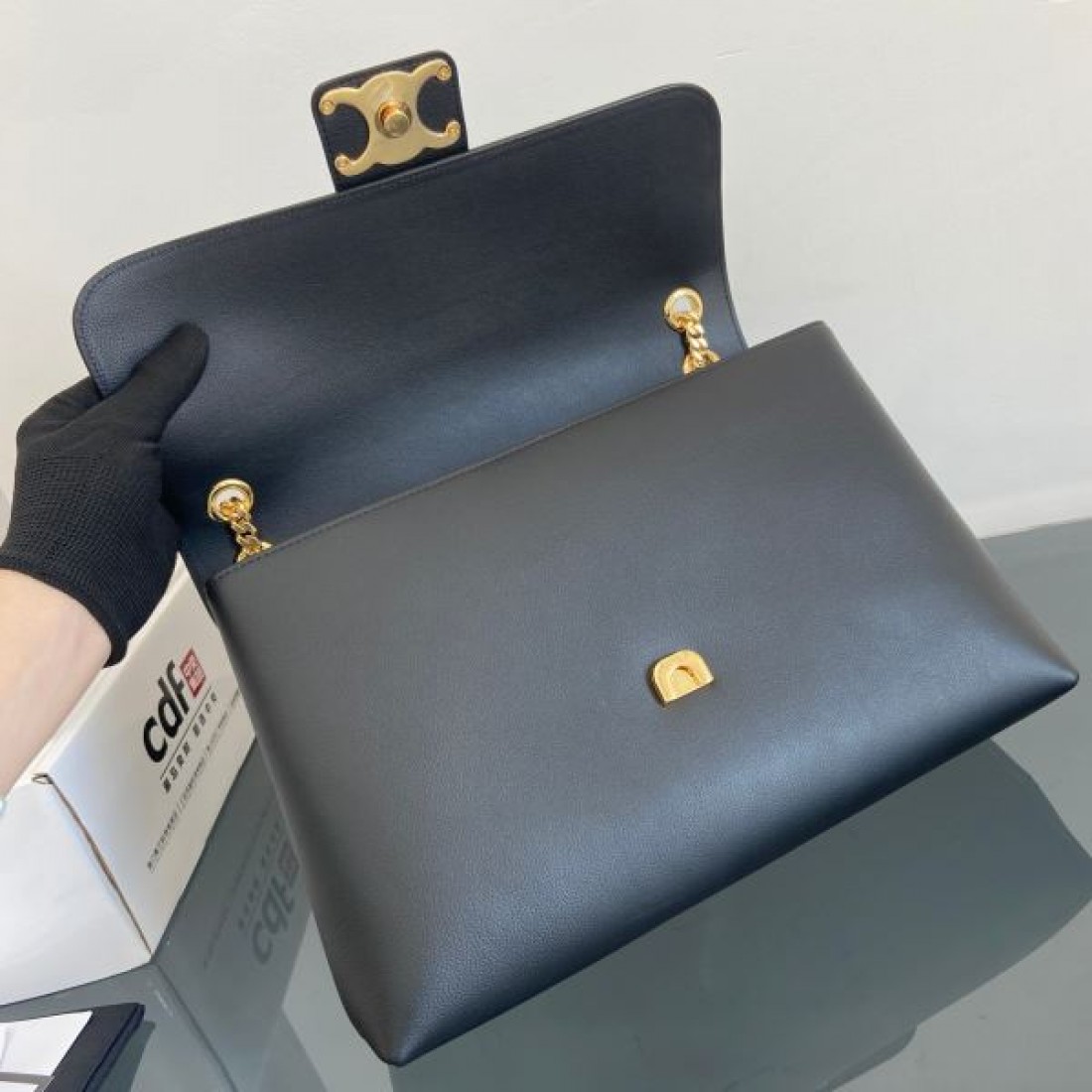 CHANEL スーパーコピー ショルダーバッグ ロゴ ファッション感度の高い シャネル