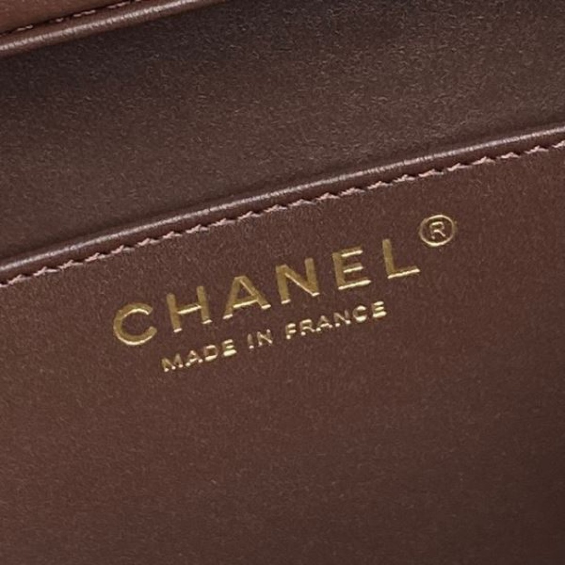 CHANEL コピー トートバッグ きれいめコーデに変身 シャネル