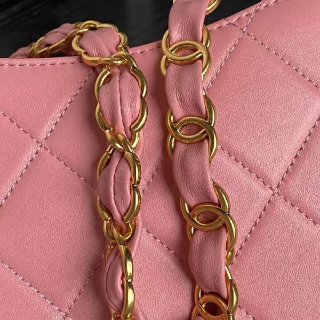 CHANEL コピー トートバッグ 着心地のいいサイズ感 シャネル