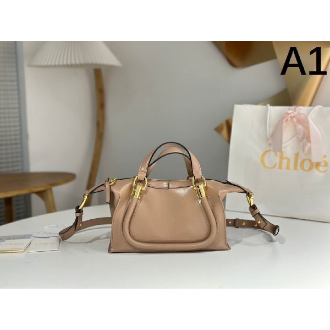 CHLOE スーパーコピー トートバッグ ロゴ 遊び心が溢れるアイテム クロエ