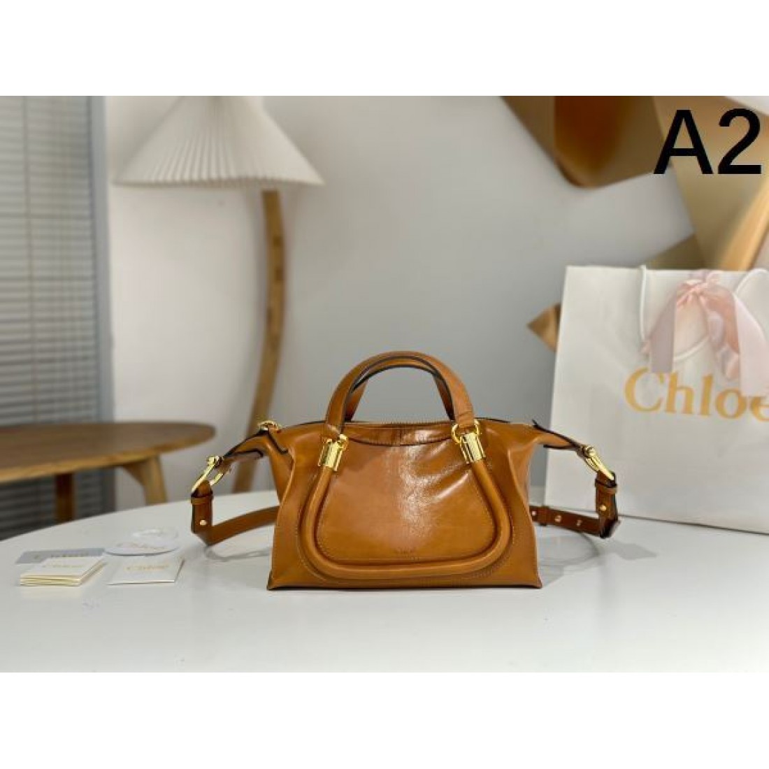 CHLOE スーパーコピー トートバッグ ロゴ 遊び心が溢れるアイテム クロエ