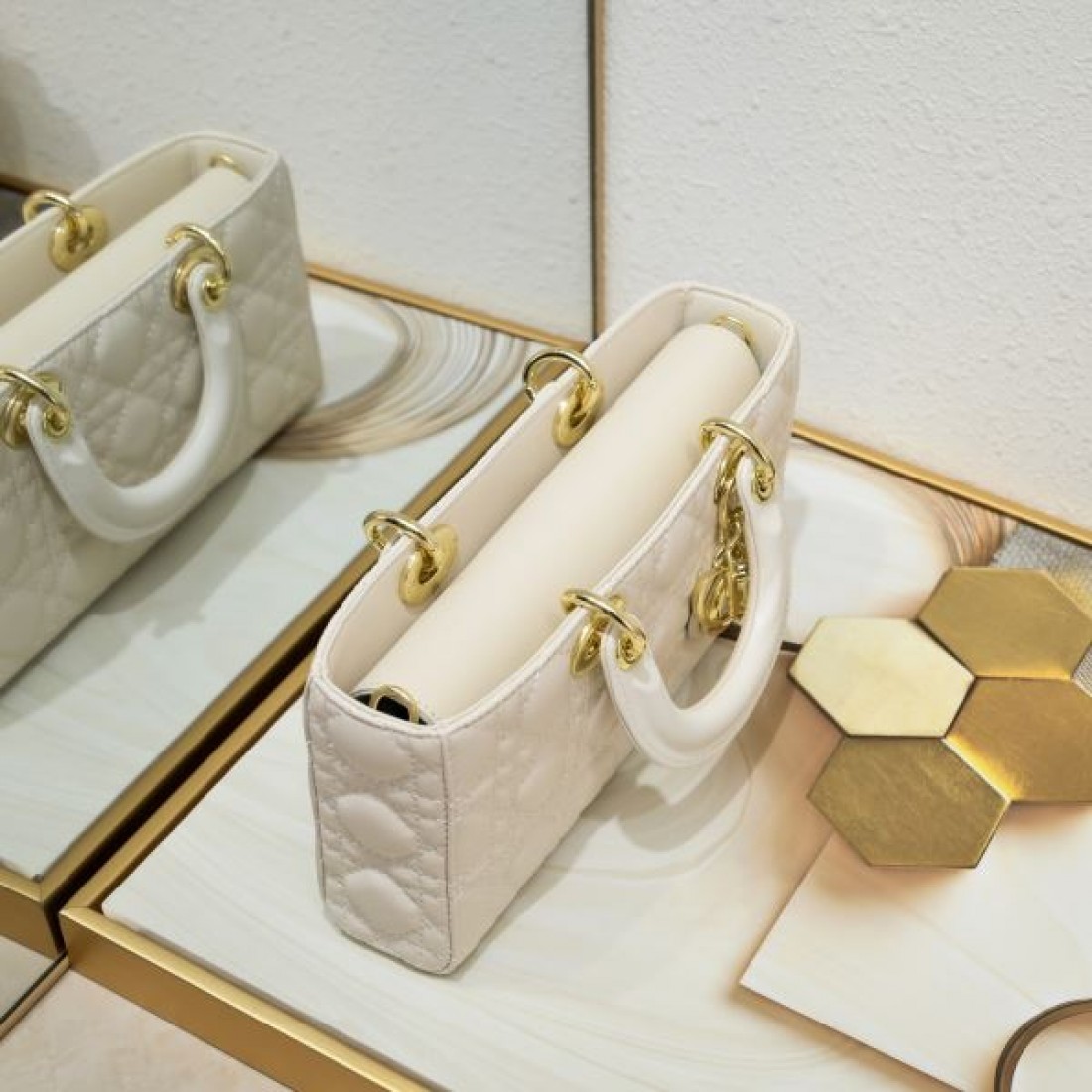 DIOR スーパーコピー トートバッグ ロゴ 可愛い完売確実 大人気 ディオール