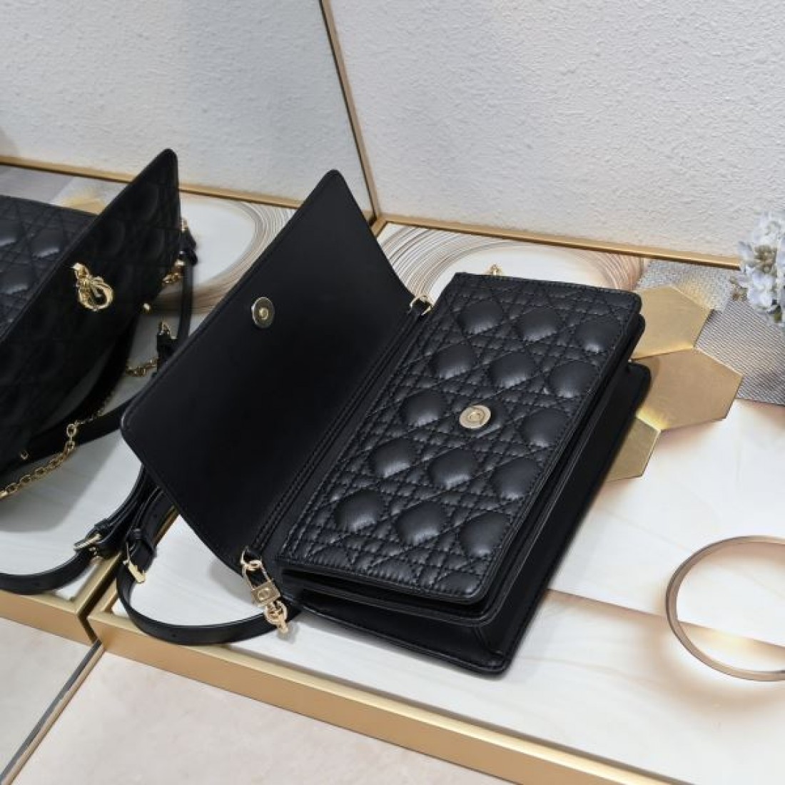 DIOR スーパーコピー トートバッグ ロゴ 大注目国内完売数量限定 ディオール