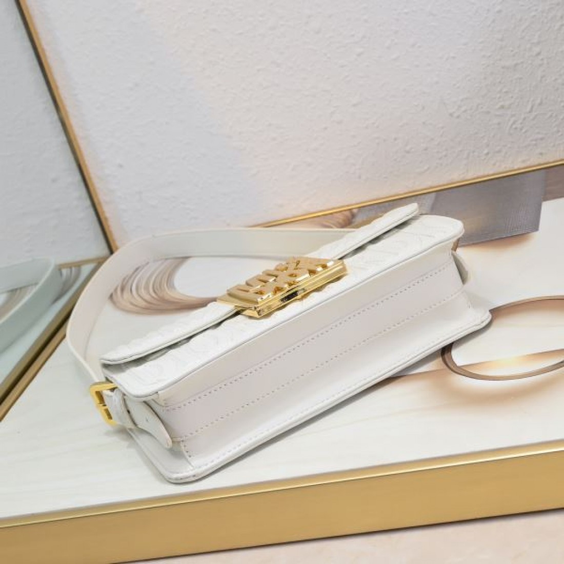 DIOR スーパーコピー トートバッグ ロゴ 新作セール価格でゲット ディオール