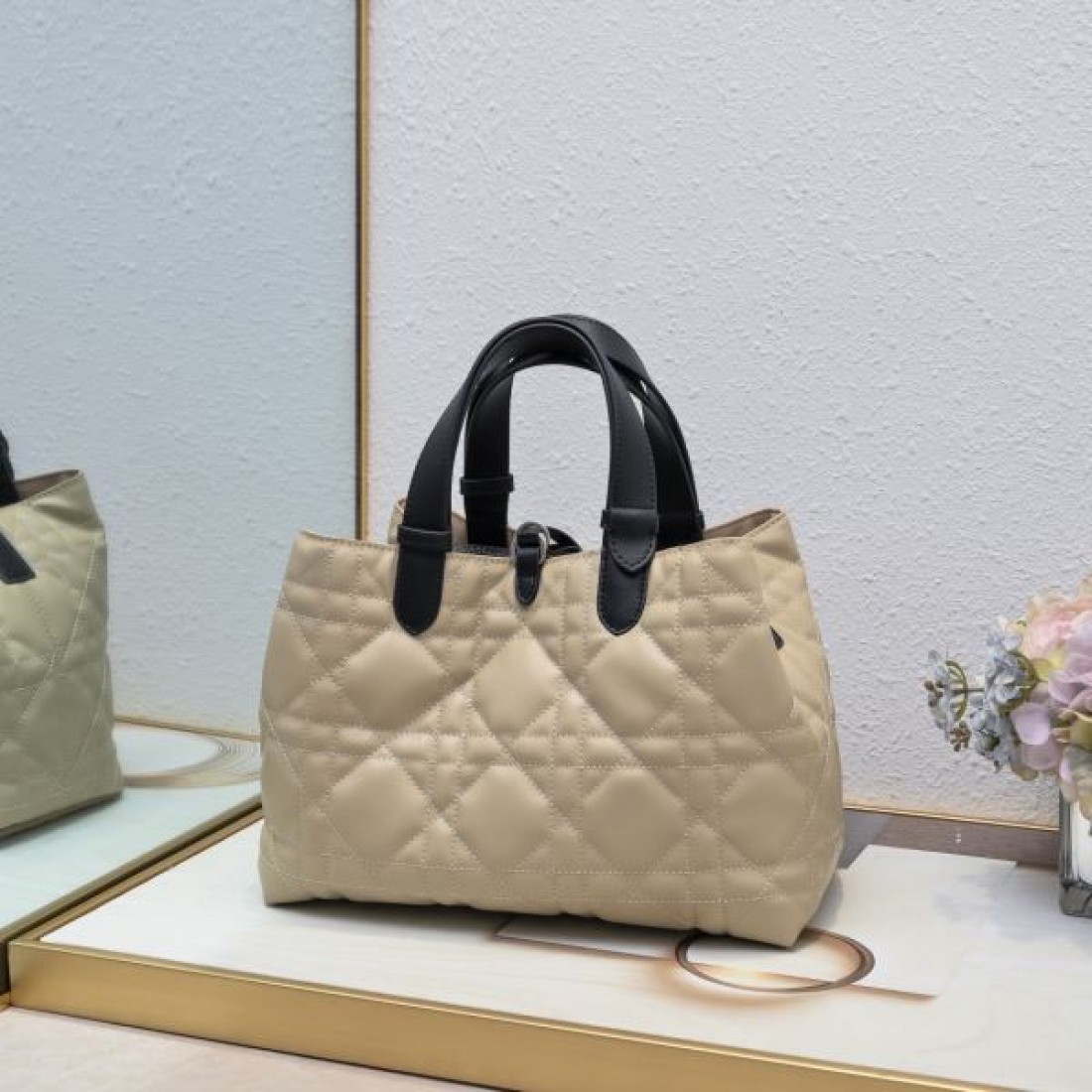 DIOR スーパーコピー トートバッグ ロゴ すっきりしたシルエット ディオール