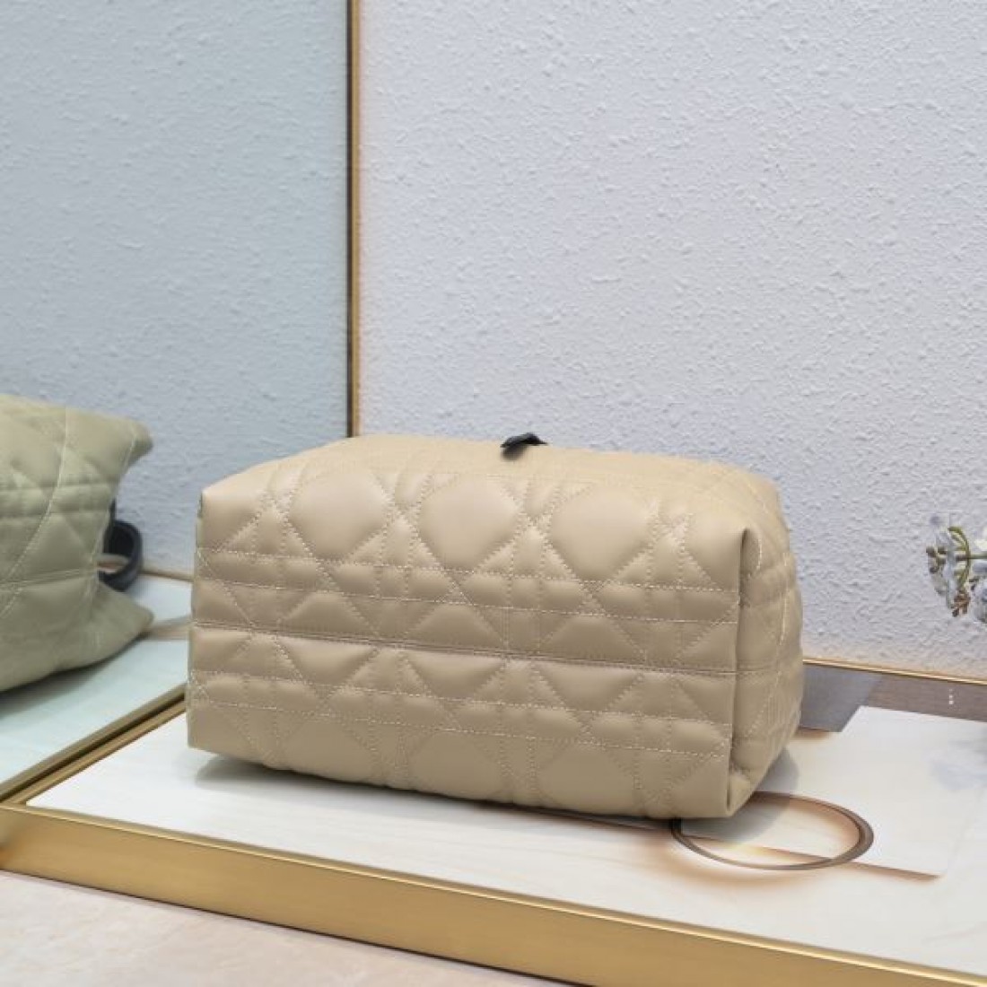 DIOR スーパーコピー トートバッグ ロゴ すっきりしたシルエット ディオール