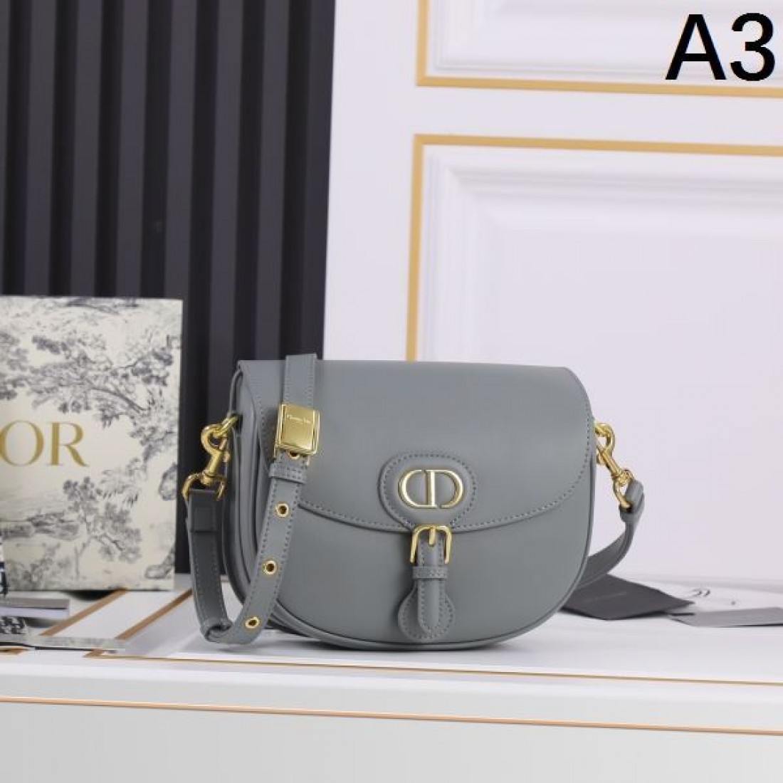 DIOR スーパーコピー ショルダーバッグ ロゴ 高感度なセレブたち愛用 ディオール