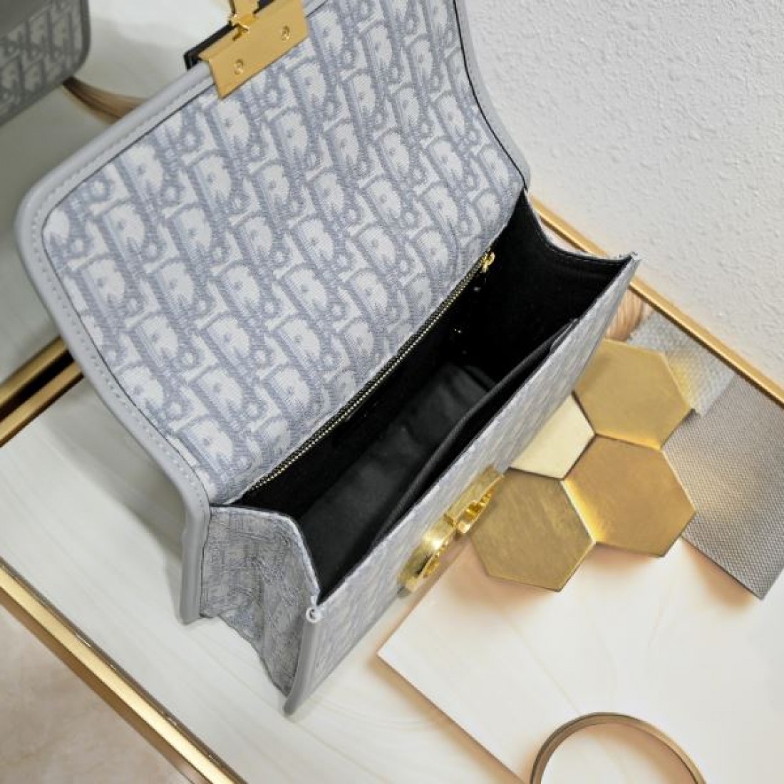 DIOR スーパーコピー ショルダーバッグ ロゴ 最新ブランド新品が熱い ディオール