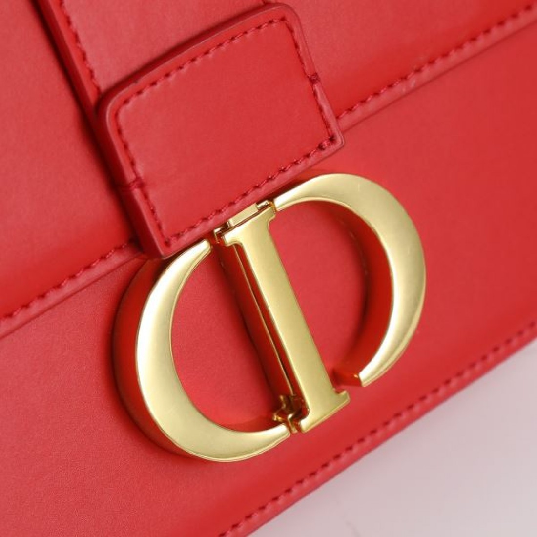 DIOR スーパーコピー ショルダーバッグ ロゴ 今季も引き続きブランド ディオール