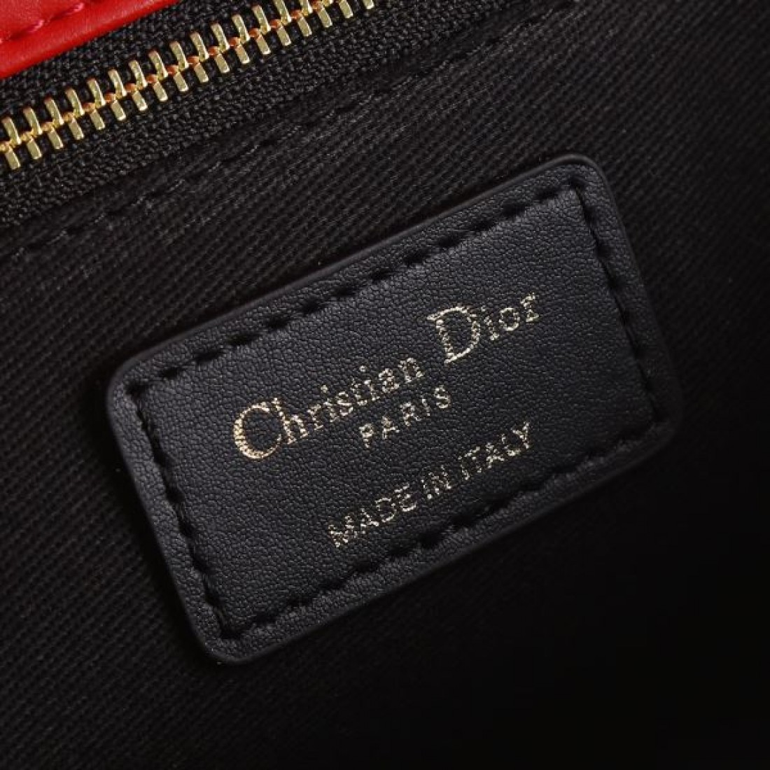 DIOR スーパーコピー ショルダーバッグ ロゴ 今季も引き続きブランド ディオール
