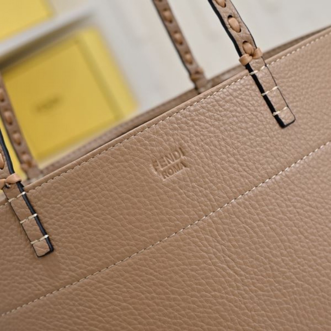 FENDI スーパーコピー トートバッグ ロゴ 一番注目されている商品 フェンディ