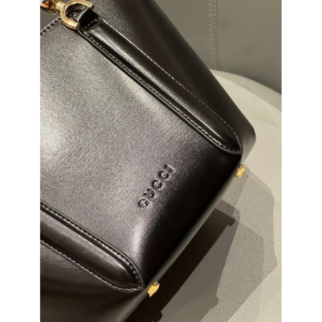 GUCCI スーパーコピー トートバッグ ロゴ 毎シーズン存在感のある グッチ
