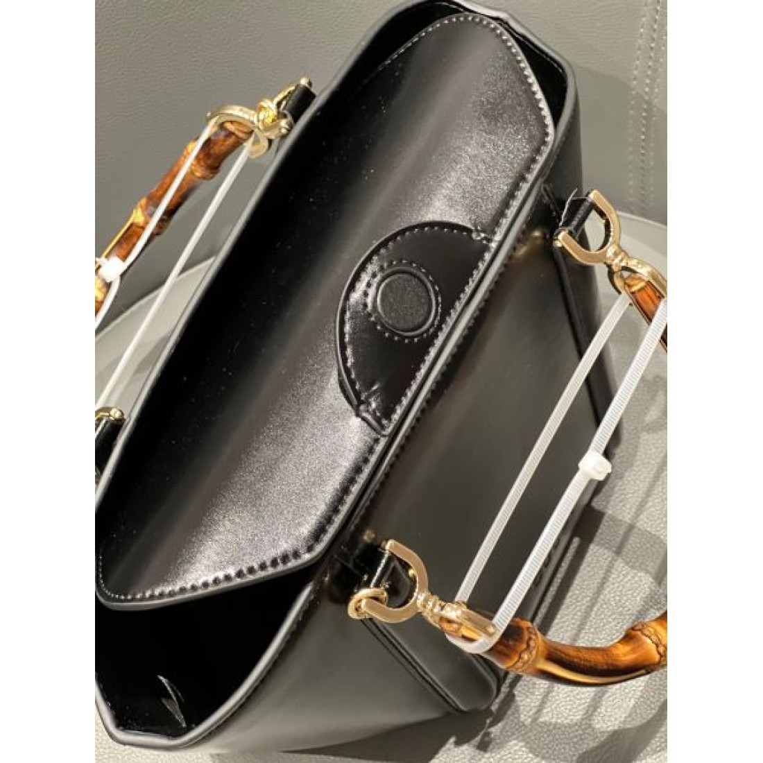 GUCCI スーパーコピー トートバッグ ロゴ 毎シーズン存在感のある グッチ